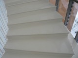 Ступени из кварцевого агломерата PlazaStone