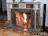 напольный дровяной камин из мрамора