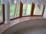 Радиусный подоконник из агломрамора