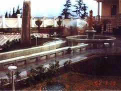 Фонтан парковый - Гранит МАНСУРОВСКИЙ(74) - май 2003