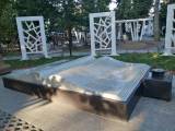 Памятник из гранита в виде книги